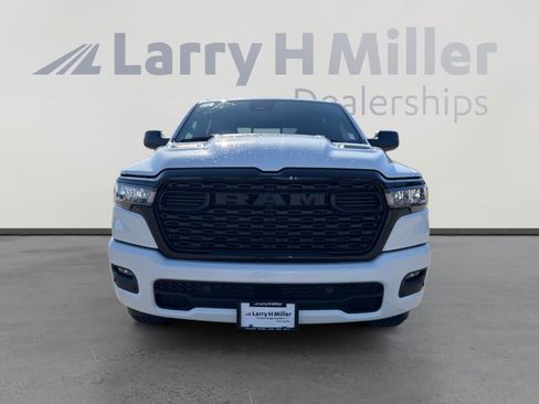 New 2026 RAM 1500 Express AWD/4WD image 9