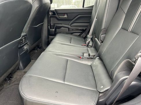 Certified 2025 Toyota 4Runner Limited AWD/4WD image 15
