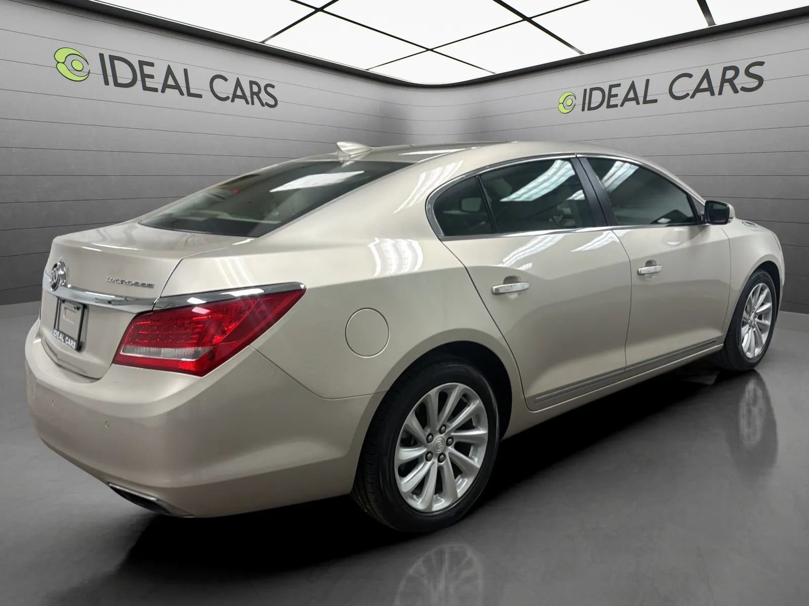 Used 2015 Buick LaCrosse Leather w/ Experience Buick Package FWD image 5