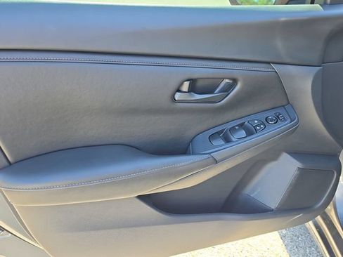 Certified 2025 Nissan Sentra S FWD image 17