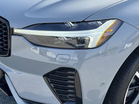 Used 2024 Volvo XC60 T8 Ultimate w/ Climate Package image 31