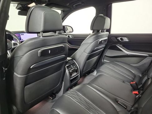Used 2024 BMW X7 M60i AWD/4WD image 11