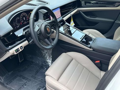 New 2026 Porsche Panamera 4 AWD/4WD image 11