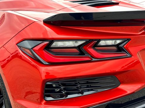 Used 2025 Chevrolet Corvette Z06 image 12