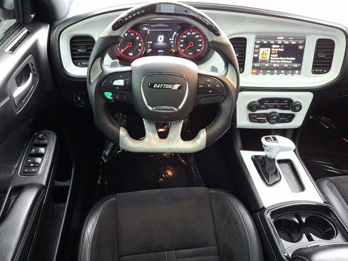 Used 2019 Dodge Charger Scat Pack w/ Daytona Edition Group image 11