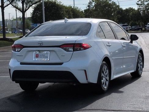 Certified 2024 Toyota Corolla LE FWD image 5