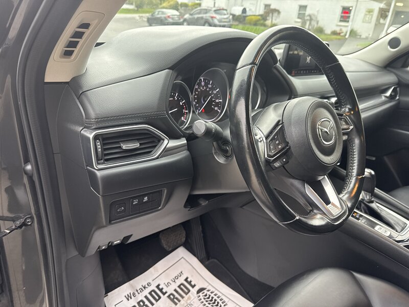 Used 2018 MAZDA CX-5 Touring w/ Preferred Equipment Package AWD/4WD image 23