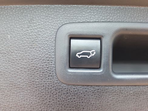 Certified 2022 Toyota Highlander XLE image 41