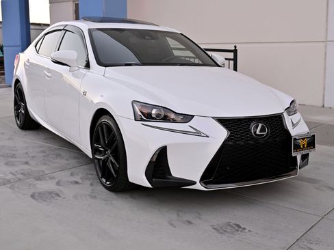 Used 2017 Lexus IS 200t IS Turbo RWD image 8