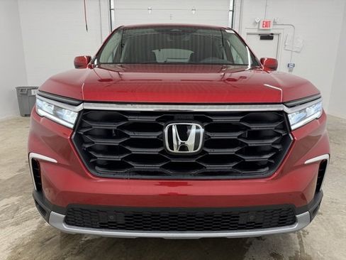 New 2025 Honda Pilot EX-L image 2