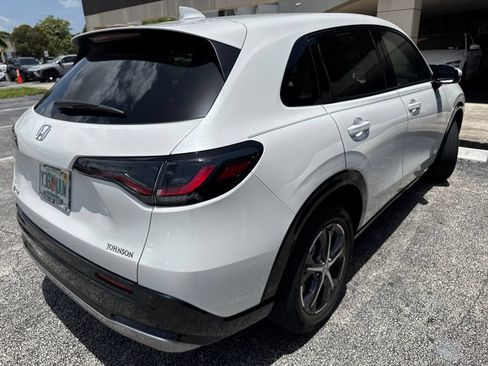 Used 2024 Honda HR-V EX-L image 8