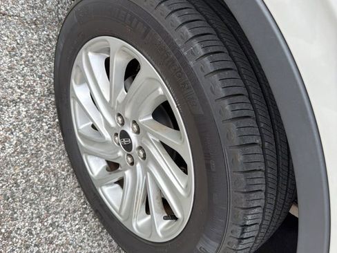 Used 2022 Lincoln Corsair FWD image 9