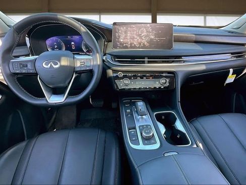 Used 2025 INFINITI QX60 Sensory w/ Vision Package image 16
