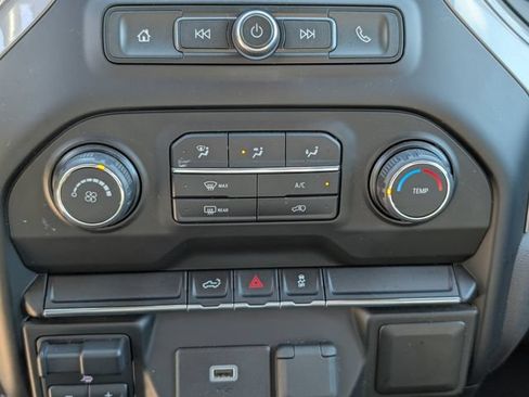 Used 2020 Chevrolet Silverado 1500 Custom w/ Custom Max Trailering Package AWD/4WD image 20