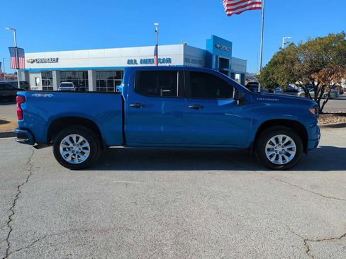 Used 2023 Chevrolet Silverado 1500 Custom image 9