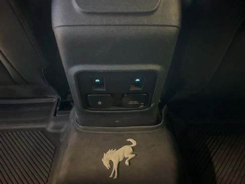 Used 2024 Ford Bronco Wildtrak image 16