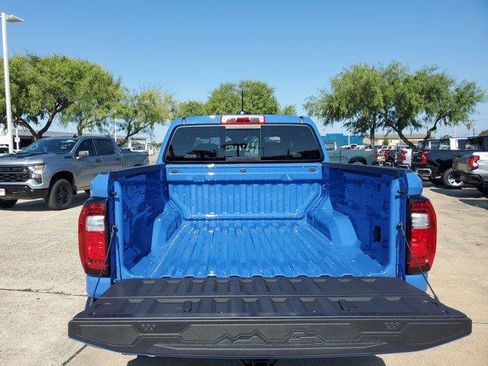 New 2026 GMC Canyon Elevation w/ Convenience Package image 13