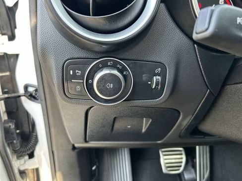Used 2023 Alfa Romeo Stelvio Veloce AWD/4WD image 17
