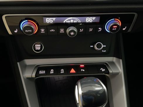 New 2025 Audi Q3 2.0T Premium image 18