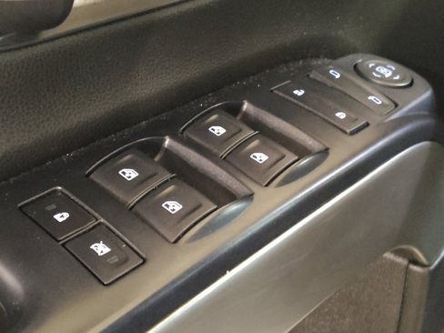 Used 2018 Chevrolet Silverado 1500 LT w/ All Star Edition AWD/4WD image 27