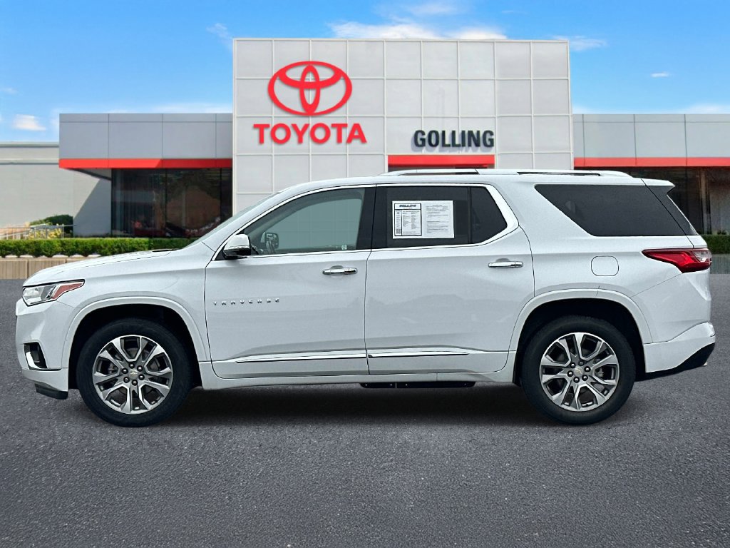 Used 2021 Chevrolet Traverse Premier FWD image 2
