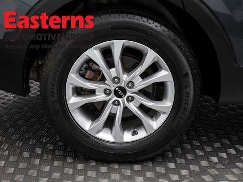 Used 2022 Kia Telluride LX image 31