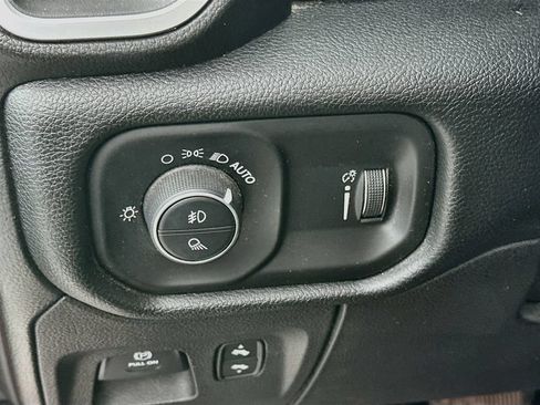 Used 2021 RAM 1500 Big Horn AWD/4WD image 18