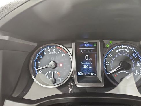 Used 2023 Toyota Tacoma TRD Sport w/ Technology Package AWD/4WD image 16