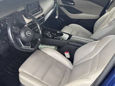Used 2022 Nissan Rogue SV w/ SV Premium Package FWD image 2