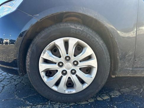 Used 2012 Kia Forte EX image 9