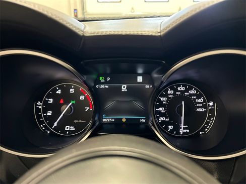 Used 2022 Alfa Romeo Stelvio Ti image 20