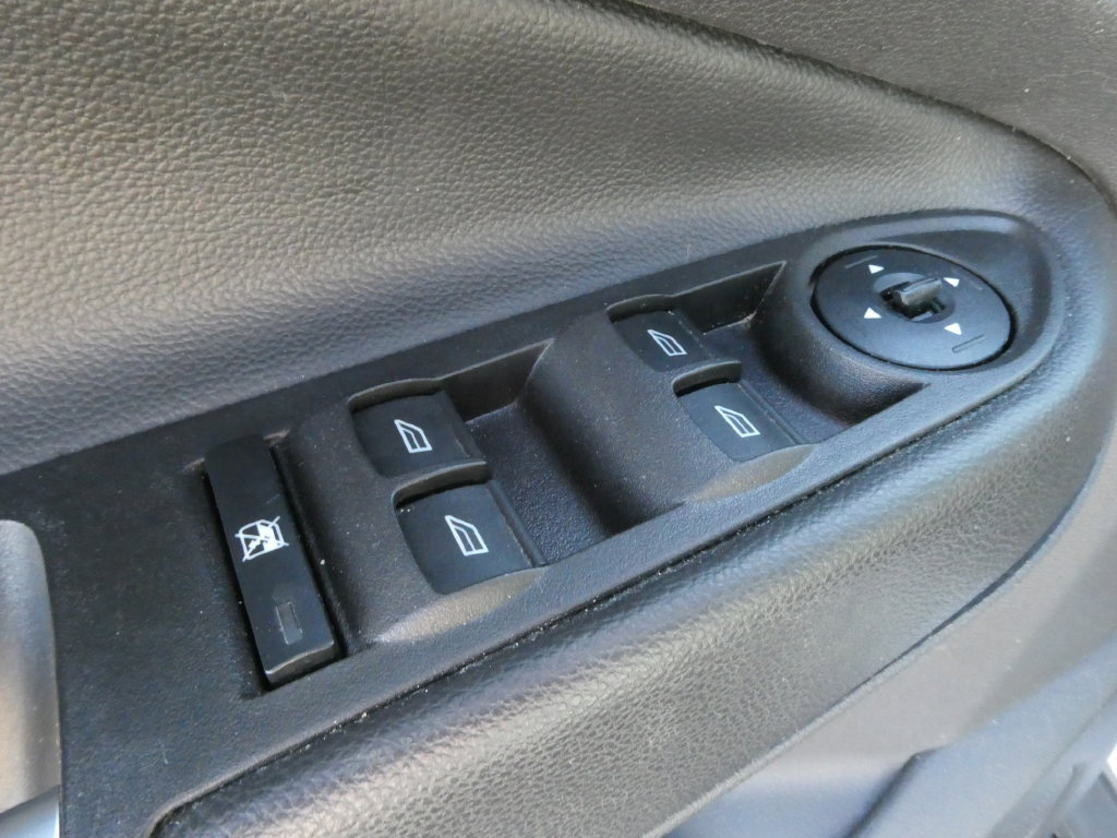 Used 2016 Ford Escape SE AWD/4WD image 22