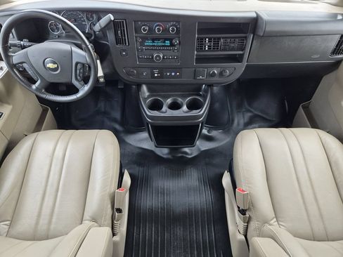 Used 2020 Chevrolet Express 2500 w/ Communications Package RWD image 26