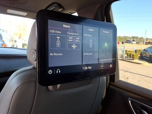 Used 2021 GMC Yukon SLT w/ SLT Luxury Plus Package image 10