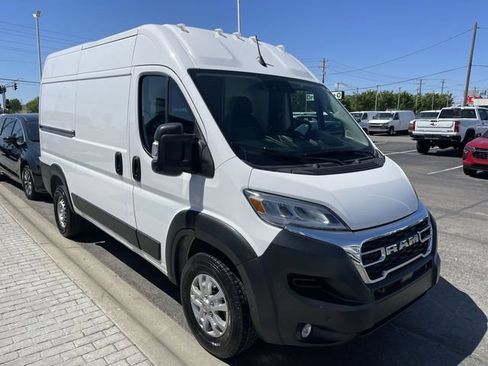 Used 2024 RAM ProMaster 2500 w/ Quick Order Package 22G SLT FWD image 11