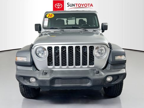 Used 2020 Jeep Gladiator Sport w/ Quick Order Package 24S image 10