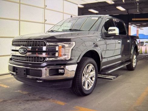 Used 2020 Ford F150 Lariat image 3
