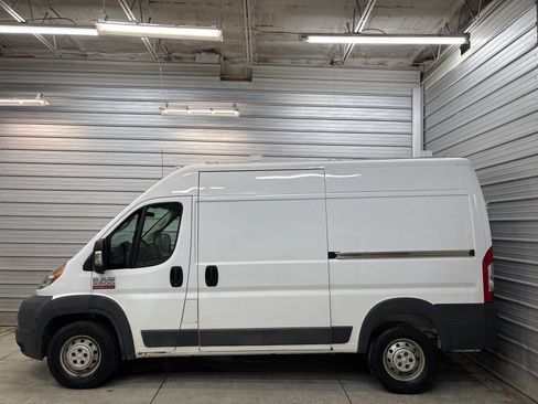 Used 2018 RAM ProMaster 2500 FWD image 10