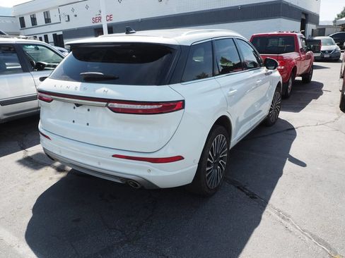Used 2022 Lincoln Corsair Reserve w/ Equipment Group 201A AWD/4WD image 3