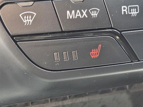 Used 2022 Ford Ranger Lariat w/ Equipment Group 501A High image 18