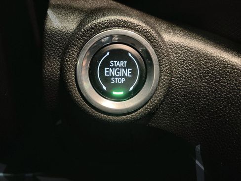 Used 2023 Chevrolet TrailBlazer RS w/ Technology Package image 16