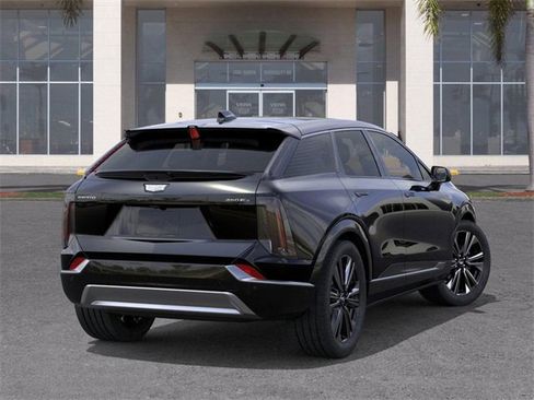 New 2025 Cadillac Optiq Luxury 2 image 4