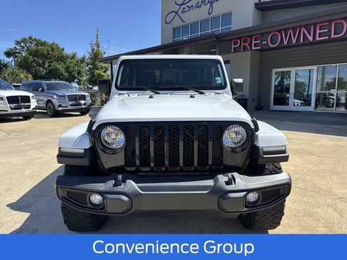 Used 2021 Jeep Gladiator Sport AWD/4WD image 3