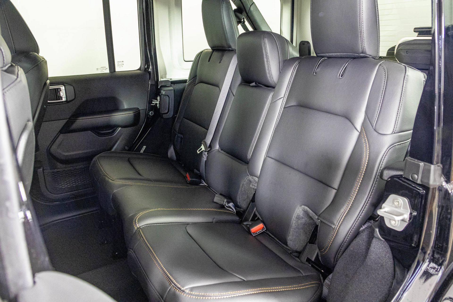 New 2027 Jeep Wrangler Unlimited Sahara AWD/4WD image 35