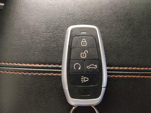 Used 2024 Nissan Altima 2.5 SR FWD image 32