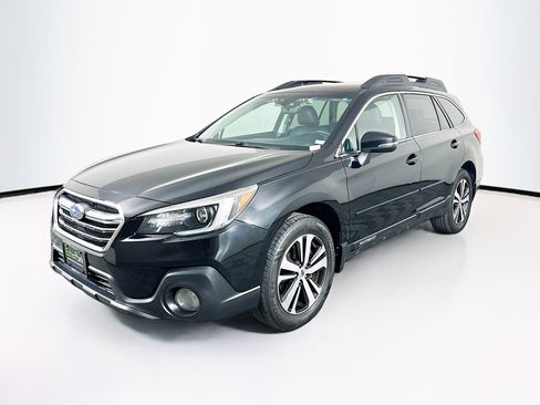 Used 2018 Subaru Outback 2.5i Limited image 3