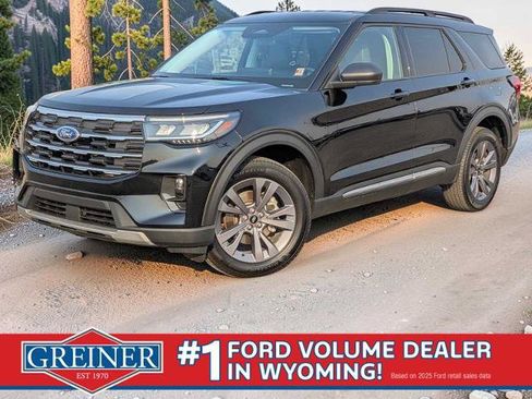 Certified 2025 Ford Explorer Active w/ Active Comfort Package AWD/4WD image 1