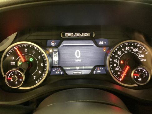 New 2026 RAM 1500 4x4 Crew Cab image 25