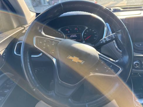 Used 2019 Chevrolet Equinox Premier image 12