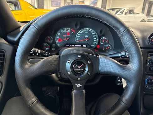 Used 2002 Chevrolet Corvette Z06 w/ Memory Pkg image 45